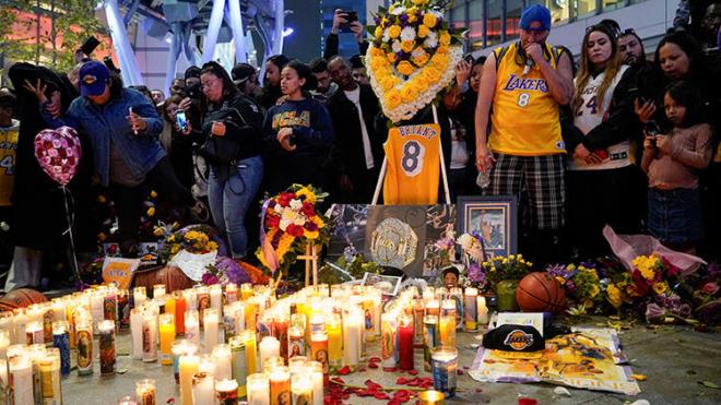 NBA efsanesi Kobe Bryant, helipkopter kazasnn ardndan 41 yanda hayatn kaybetti. Helikopterde bulunan Kobe'nin 13 yandaki kz Gianna Bryant da hayata gzlerini yumdu.
