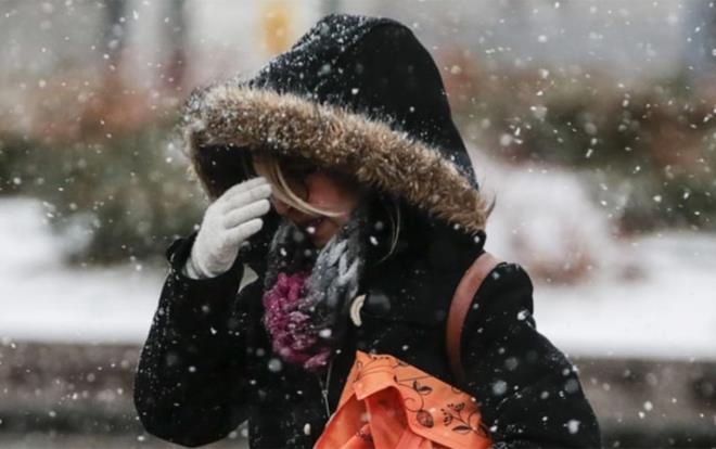 Yurdun kuzey, i ve bat kesimlerinin paral ve ok bulutlu, Marmara, Ege, Bat Akdeniz kylar ile Eskiehir, Bolu ve Dzce evrelerinin yamur ve saanak yal, dier yerlerin az bulutlu geecei tahmin ediliyor.