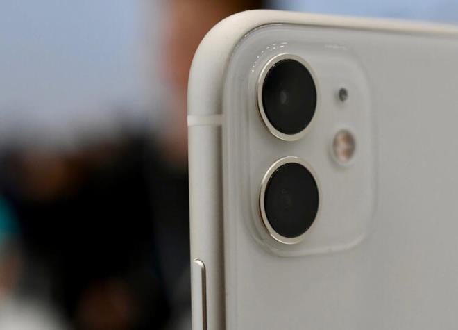 Apple'n yaknda piyasaya srecei iPhone SE fiyatyla da artacak. Daha nce yeni model iPhone'un fiyat 399 dolar olarak aklanmt.