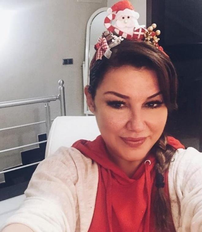 O kz ocuu Trk mziinin gl isimlerinden Deniz Seki!