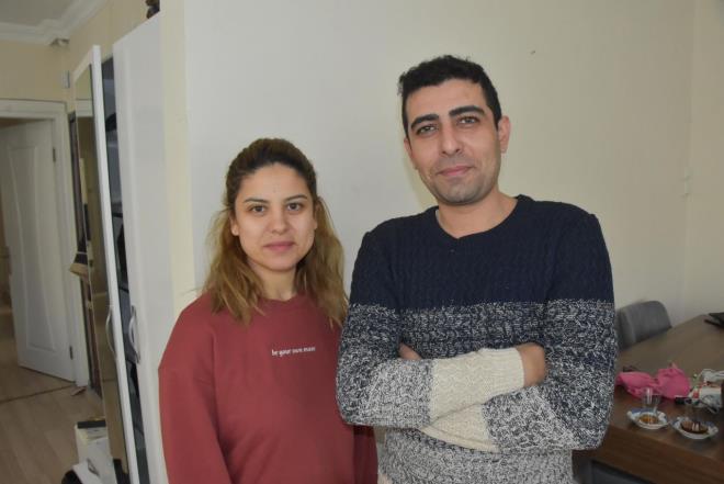 Bel arlar ekiyoruz<br>    Souk havalara da dikkat ekerek yatan byk neme sahip olduunu belirten Glay Huri ise "Biz ciddi anlamda bu durumdan psikolojik olarak etkilendik. Bel arlar ekiyoruz. Bu yatak ne zaman gelecek bilmiyoruz. Byle byk eyalarn internetten alnrken daha dikkatli olunmas gerekiyormu. Havalar ok souk ve yorganda yatmak zorunda kaldmz iin birka defa hasta olduk. ok fazla madur olduk. Bu gidile daha ok hasta olacakmz gibi gzkyor" diye konutu.