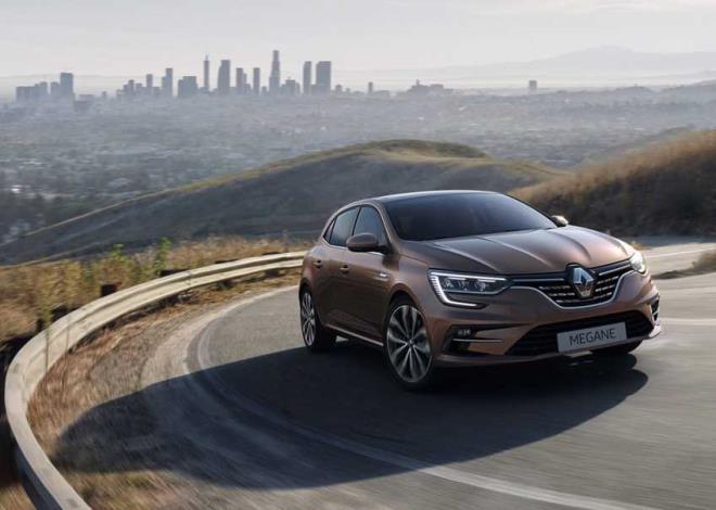 Avrupa otomobil pazarnda elektrik hareketlilii devam ederken Renault'un Trkiye'de rettii Megane modelinde de nemli bir gelime yaand. Megane modelinde darda hafif bir makyaja giden marka, i mekan tamamen gncelledi.