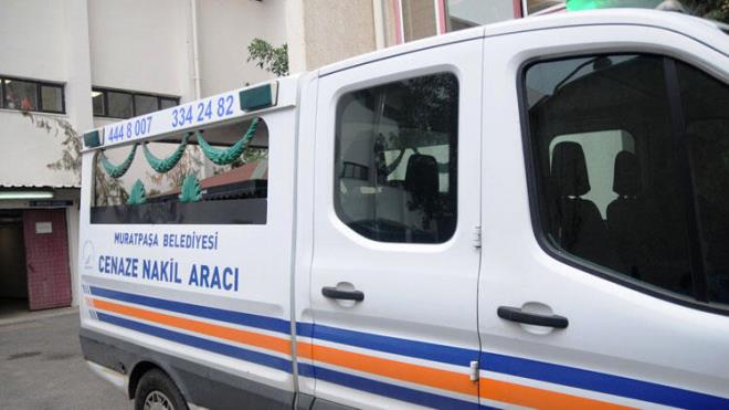 Uncal Mezarl&#8217;nda ykanan cenaze, karayoluyla topraa verilecei Balkesir&#8217;in Erdek lesi Ocaklar Mezarl&#8217;na gtrlmek zere yola kt.