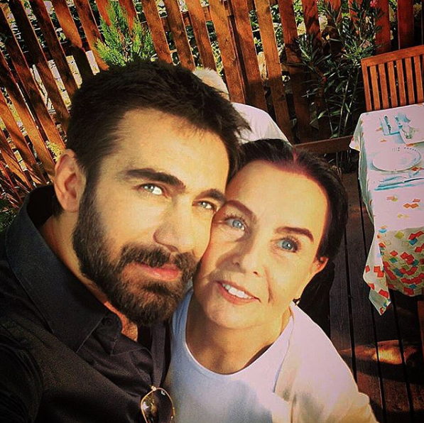 Mehmet Hayri Ko iin ayrca "Kamu malna zarar vermek" suundan 1 yldan 4 yla kadar hapis cezas istenen iddianamede, bu phelilerin gtrld karakola giderek olay karan tutuksuz pheliler eyhmus Ko ve Mehmet Pnarba iin de, "Kasten yaralama", "Zincirleme olarak grevinden dolay kamu grevlisine alenen hakaret", "Zincirleme ekilde Kamu grevlisinin grevini yaptrmamak iin direnme", "Cebir ve tehditle birden fazla kiinin kamasna imkan salama" sularndn 5'er yldan 24'er yl 1'er aya kadar hapis cezas isteniyordu.