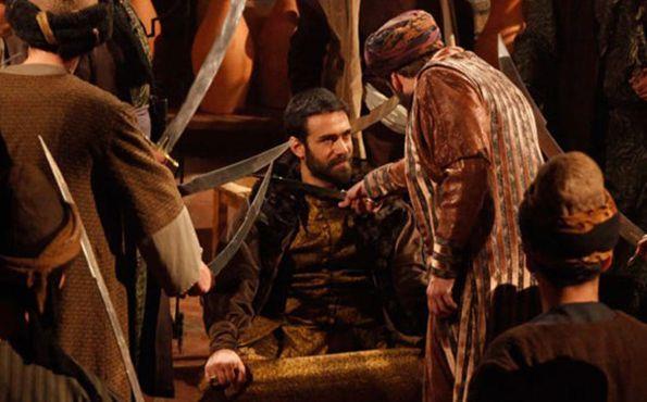 stanbul Anadolu 3. Ar Ceza Mahkemesi'nde grlen karar durumasna tutuksuz sank eyhmuz Ko katlrken, yine tutuksuz yarglanan dier sanklar katlmad. Sanklar ve mteki polislerin avukatlar da durumada hazr bulundu. Sz alan mteki polislerin avukatlar, savcnn sanklarn cezalandrlmas ynndeki mtalaasna katldklarn belirterek sanklarn tutuklanmasn talep ettiler.