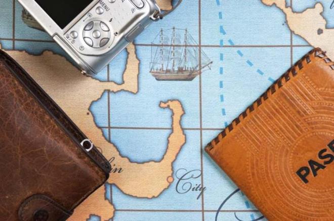 Burada yaplan muamele de pek i ac deil. zellikle anta ile gidecekseniz ok detayl bir aramadan geiyorsunuz. Avusturya en ksa kalma sreli vize veren lkelerden biri.  <br>  rnein 5 gnlk bir tatil yapacaksanz 6-7 gn kalmal ve tek girili vize verilebiliyor. Ayn seferde birden fazla Schengen lkesine seyahat edecekseniz Avusturya&#8217;dan bavuru yapmayn.