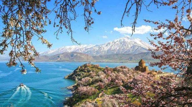 VAN    Doum yeri: Van    stanbul'daki nfus: 137.698