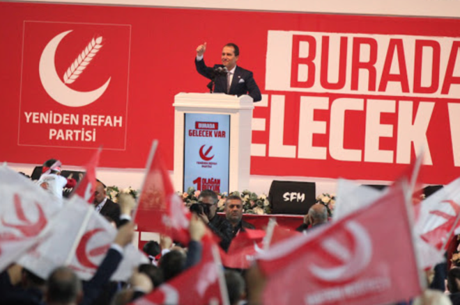 Yeniden Refah Partisi  <br>  Eski babakanlardan Necmettin Erbakan'n olu Fatih Erbakan nclnde kurulan Yeniden Refah Partisi'nin ye says da dikkat ekti. Kasm 2018'de kurulan parti geride kalan yaklak bir buuk ylda ye saysn 57 bin 175'e kard.