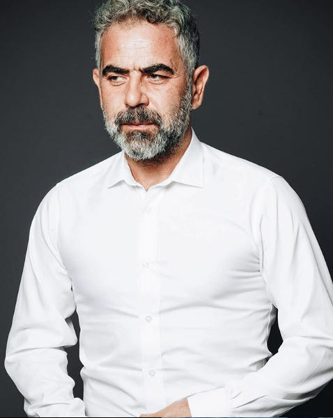 Kurduu tiyatroyla da adndan sz ettiren Okur, reyting rekortmeni dizide Mool komutan rolne hayat verecek.