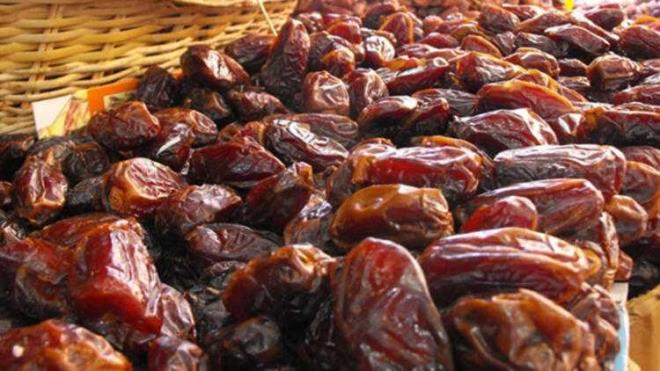 HURMA:    Pankreasta enslin salglanmasn dzenli salayarak eker dengesini korur. Doumun kolay olmasn salar. Lousalkta st hormonlarn harekete geirerek anne stnn artn salar.