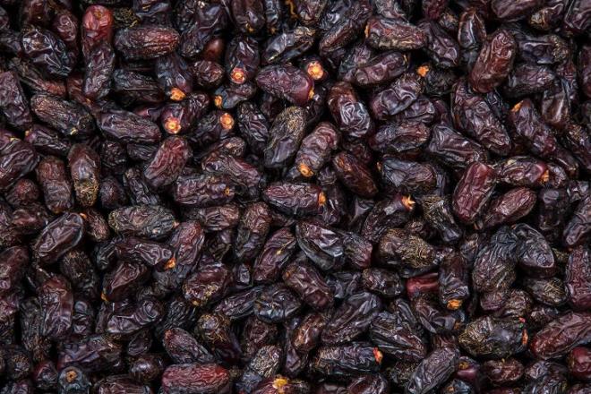 Vcuttaki kas kaybn engeller. drar sktrcdr. Dolaysyla dem oluumunu nler. Taze hurmann iinde bulunan pitosin maddesi, adet sanclarna ok iyi gelir.