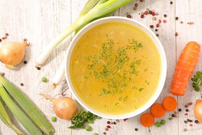 Vejetaryenler yemein et suyuyla m sebze suyuyla m yapldn sorduunda "Sebze" cevabn alsa da bu doru olmayabilir. Fark anlamak pek de mmkn deildir.