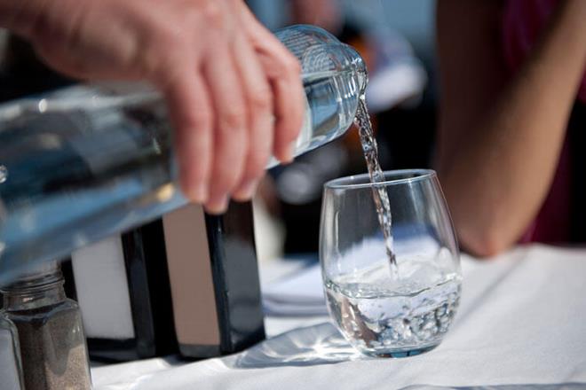 Suyunuz srahiden dolduruluyorsa srahinin kenarnn bardanza deip demediinize dikkat edin. Sizinkine demise muhtemelen birok kiininkine de demitir. O barda deitirmek isteyebilirsiniz.