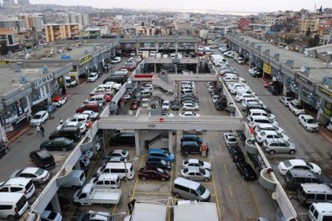 Sfr kilometre 2019 ve 2020 model aralarn piyasa fiyatlarndaki artk tketicileri 2. el otomobile yneltti. 2. el otomobildeki sat rakamlarnn zellikle 2019&#8217;un son aylarnda patlamasyla birlikte 2019 ylnn en karl yatrm da 2. el otomobil satlar oldu. 2. el otomobil piyasalarndaki hareketlilik ise galerici esnaflarn mutlu etti.