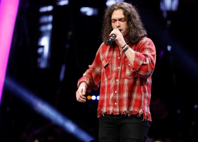 Seda Sayan'n takm:  <br>  Alkan Dalgakran