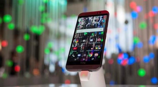 DNYA MOBL KONGRES<br>    Dnyann en byk cep telefonu fuar Mobil Dnya Kongresi (MWC) 2020, koronavirs salgnndan kaynakl endie nedeniyle iptal edilmiti. Amazon, Sony, Huawei, Nokia, LG Electronics, Vodafone, Facebook ve ip reticileri Intel ile Nvidia, konferansa katlmayacaklarn aklamt.    Fransz telekom irketi Orange, ynetim kurulu bakan dnya apnda mobil ebeke hizmeti veren irketlerini bir araya getiren GSMA'nn bakanln yapmasna ramen, etkinlikten ekilmiti.    Deutsche Telekom, alanlarn ok fazla uluslararas katlmcnn olaca byle bir etkinlie gndermenin "sorumsuzca" olacan aklamt.