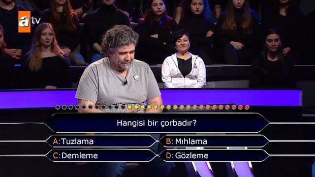 u anda mutlu bir yuvas olan Murat Bey, yaad byk kaza sonras tekvando hocal yapyor ve genlere yaam sevincini alamak istiyor.