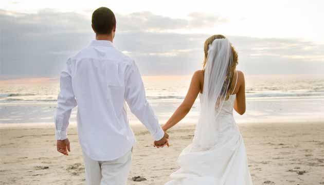 Evliler bekarlardan daha mutlu  <br>  Evli bireylerin, evli olmayan bireylere gre daha mutlu olduu grld. Mutlu olduunu belirten evli bireylerin oran, 2019 ylnda yzde 55,6 iken evli olmayanlarda bu oran yzde 45,1 olarak gerekleti.