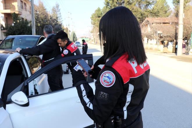 En yksek memnuniyet oran asayite<br>    Kamu hizmetlerinden memnuniyet dzeyleri incelendiinde; 2019 ylnda asayi hizmetlerinden memnun olduunu beyan edenlerin oran yzde 75,5 oldu.