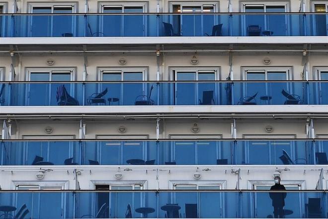 "YALVARIYORUM, O BZ BULMADAN..."  Sarkar, 'Sadece atei 37.5 zerine kan insanlar kontrol ediliyor. Japonya eer bu durumla ba edemiyorsa ltfen dier lkelerden yardm talep etsin. Birlemi Milletler ve Hindistan hkmeti bu duruma acilen dahil olmal ve bizi hastalardan ayrmal" aklamasnda bulundu.