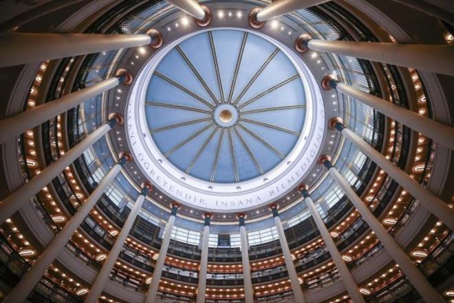 45 MLYON BELGE     Teknoloji snflar ve atlyeleri Dijital Dnm Ofisi, Sanayi ve Teknoloji Bakanl, Turkcell ve Trk Telekom i birliiyle yaplan ktphanede Cumhurbakanl Devlet Arivleri Bakanl'nn saysallatrlm 45 milyon belgesine ve Trkiye Yazma Eserler Kurumu Bakanlnn 500 bin kitabnn knye bilgisi ile 100 binin zerinde nadir/yazma eser grntsne ulalacak.