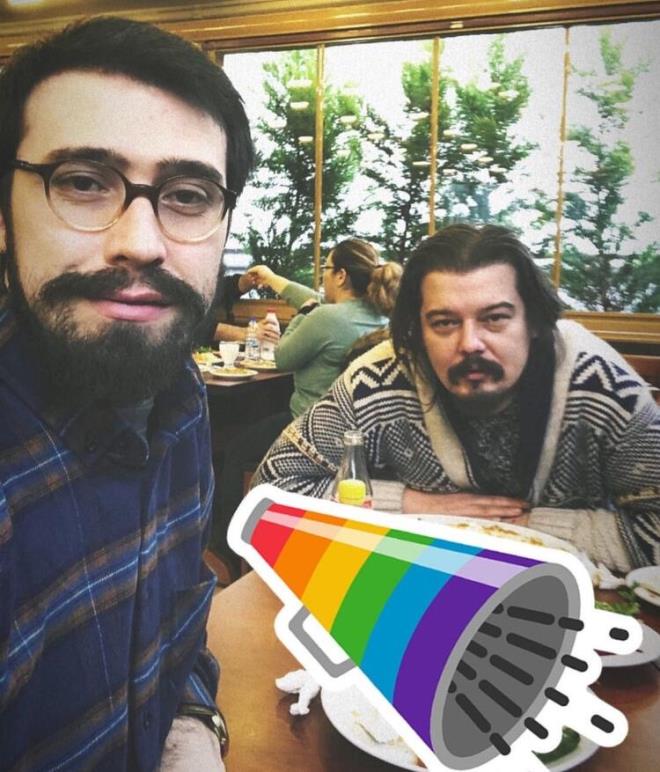 Arda Kural, TRT ekranlar�nda izleyici ile bulu�an 'Tutunamayanlar' dizisinin kadrosuna dahil oldu. Haberi 'Tutunamayanlar' dizisinin senarist ve y�netmenlerinden Osman Nail Do�an Twitter hesab�ndan duyurdu.