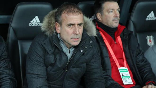 2 - Abdullah Avc: Medipol Baakehir'de uzun yllar altktan sonra Beikta'ta kt bir dnem yaayan Abdullah Avc'nn da ismi yksek sesle anlyor.