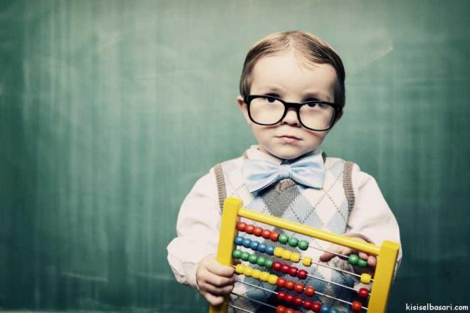 STN POTANSYELL OLMAK NEY FADE EDER?  stn potansiyelli olmak, potansiyeli bulunan alana, youn bir emek yatrm yaparsa yksek baar salayabilir anlamna geliyor. Ama bu ocuklarn nnde ok byk baka engeller var. Bir alanda byk yetenek gsterseler de duygusal anlamda hl ocuklar.