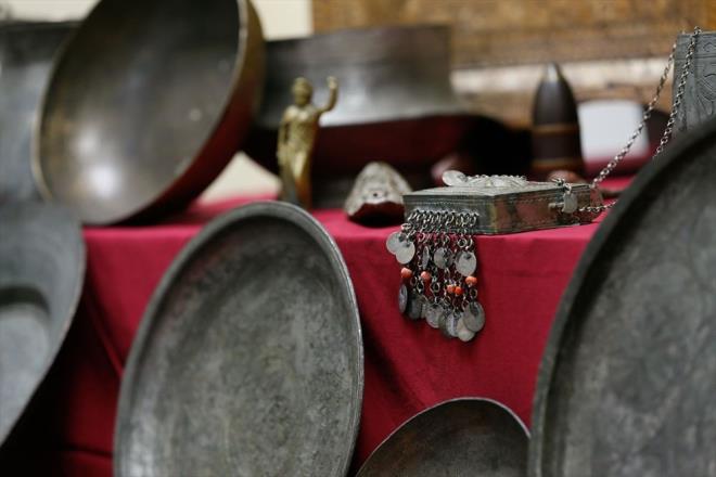 Gzaltnda olan 8 phelinin emniyetteki ilemlerinin srd renildi.