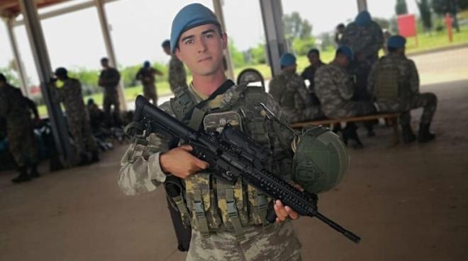 UZMAN AVU BRAHM TZEL - (24) MERSNehit olan 33 askerden Uzman avu brahim Tzel'in (24) ac haberi, Mersin'in Erdemli ilesinde yaayan ailesine verildi.