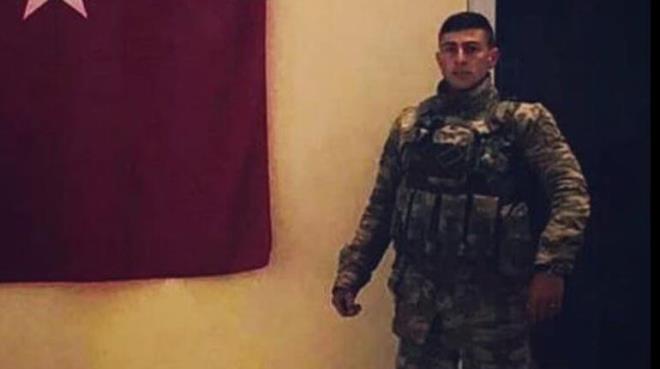 UZMAN ONBAI AL TAZ (24) - KAYSER ehit olan Piyade Uzman Onba Ali Taz'n (24) Kayseri'deki ailesine ac haber verildi.