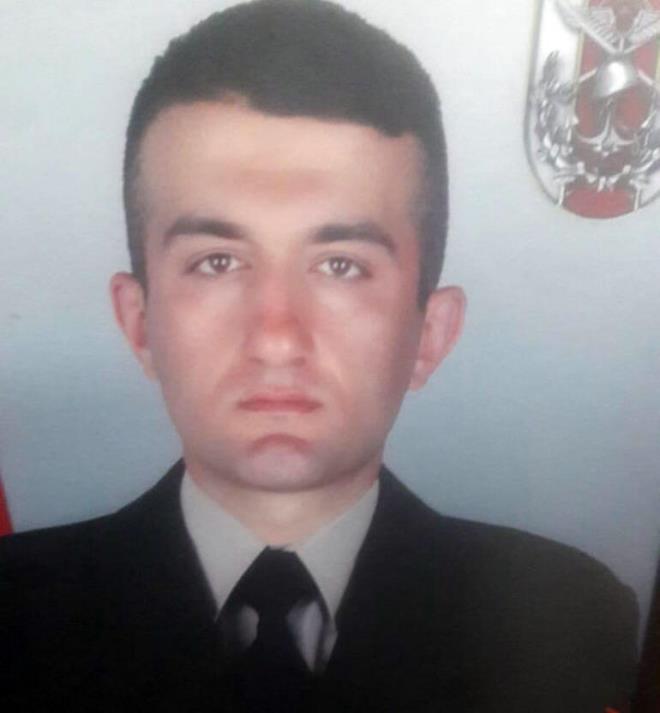 UZMAN ONBAI AHMET ALPARSLAN - (23) - STANBUL - ehit den 23 yandaki Uzman Onba Ahmet Alpaslan'n evine ehit atei dt.