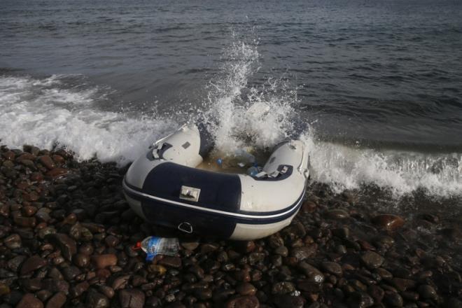 Bu amala yola kan ilk mlteci grup hedefine ulat. 15 mlteci, ime bot ile Yunanistan'n Midilli adasna geldi.