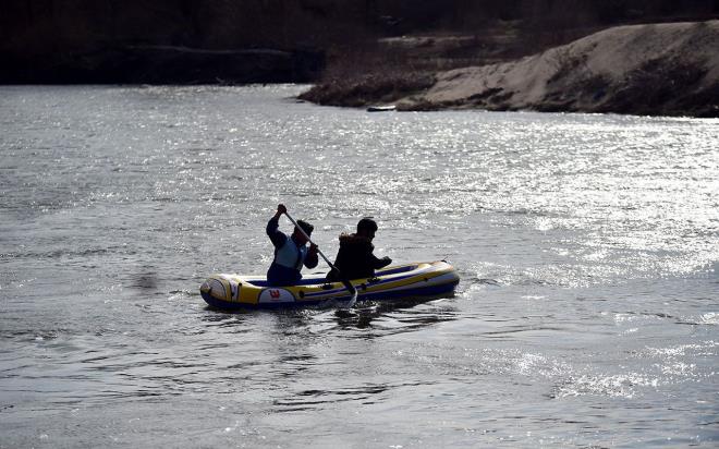 Bu yntemle onlarca mlteci Yunanistan&#8217;a geerek gzlerden kayboldu.