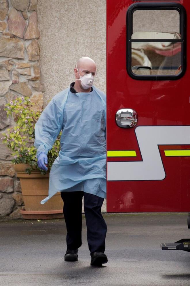 ABD Bakan Donald Trump scan virs ldreceini bu yzden nisan aynda artan scaklklarla virsn yok olacan iddia etmiti ama halk sal uzmanlar bunu nceden bilmenin imkansz olduunu ifade ediyor.