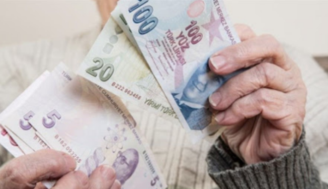 Cayma hakk nasl kullanlr?<br>    Emekliler anlat bankadan promosyon demesini almas halinde cayma hakkna sahip oluyor. Anlat bankay deitirmek isteyen emekli, bu durumda pein olarak ald promosyonun kalann geri dyor. Bir rnek ile anlatlacak olursa; 3 yllk anlama yapld ve 450 lira nakit promosyon alnd.