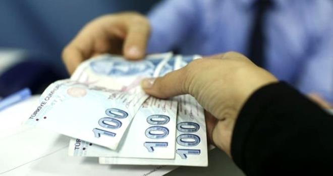 Ayrca TEB, yaknlarna tavsiye ederek TEB Emekli Bankacl Ailesi'ne katan mterilerine de kii bana 150 TL, toplamda bin 500TL'ye varan deme yapyor. Bylece, emekli maa 2 bin 500 TL zerinde olup maan TEB'e tayarak bin 250 TL almaya hak kazanan emekliler, 10 emekliyi TEB Emekli Bankacl Ailesi'ne katarak toplam 2 bin 750 TL'ye varan promosyondan yararlanma imkanna sahip olacak.