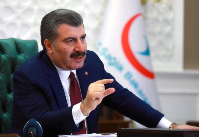 Salk Bakan Koca: 2 ay direnelim<br>  Koranavirsle ilgili tm gelimeleri an be an kamuoyu ile paylaan ve almalaryla takdir toplayan Salk Bakan Fahrettin Koca, Twitter hesabndan "2 ay direnelim. Yazn virsn etkisi azalyor. Tedbir alp yaylmay nlersek, 2 ayda hayat normale dner" ars yapt.