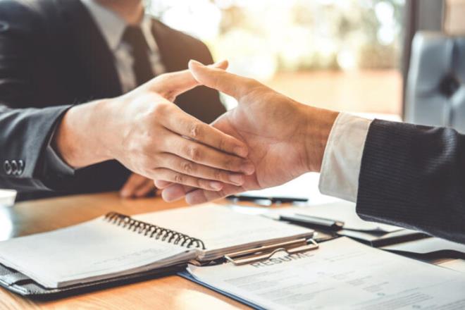 Meslek: Yerel Ynetim Yneticisi    Puan: 7.3