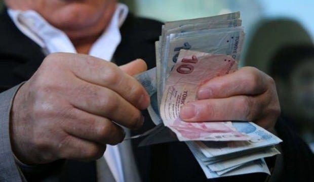 QNB Finansbank<br>  QNB Finansbank da emeklilere bin 250 TL'ye varan nakit kazanma frsat sunuyor. Ayrca emekli tandklarn ynlendirenlere, emekli bana 125 TL veriliyor.