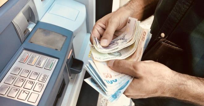 Halkbank ve  Bankas<br>   Halkbank'ta promosyon tutar; 1.500 TL'ye kadar brt maalarda 500 TL, 1.500 TL-2.500 TL aras brt maalarda 625 TL, 2.500 TL ve st brt maalarda 750 TL olacak.  Maan  Bankas'ndan alan emekli ise 750 TL'ye varan promosyon demesinden faydalanabiliyor.