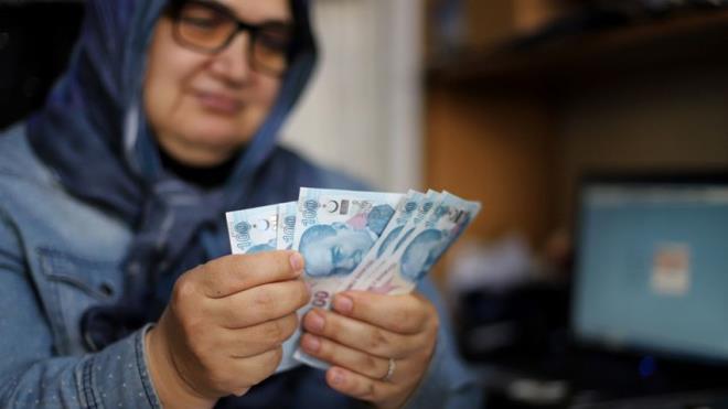 Garanti Bankas  <br>Garanti BBVA, bin 500 liraya kadar emekli maa alanlara 800 lira, 1.500-2 bin 500 lira arasnda emekli maa alanlara 1.000 lira, 2 bin 500 lira ve stnde maa alanlara ise bin 200 lira nakit promosyon demesi yapyor