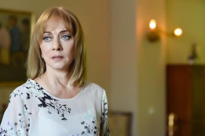 ''Oyuncu arkadalarm ve set ekibi ok scakkanl. Burada olduum iin mutluyum.''