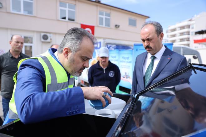 Bu arada iinde su ve yem niteleri bulunan mamamatiklerden ilk 10 tanesi Gemlik - Drdane rampas (tepe) mevkii, Nilfer - Doanc mevkii, Yldrm - Kaplkaya mevkii, Kestel- negl mitalan tepesi, Grsu-Kestel - Glba rampas balangc, Mudanya - amlbel mevkii, Mudanya - Gynkl mevkii, Yeniehir - Yenign Mahallesi znik yolu siteler mevkii, znik - sahil ve sahil yolu ile Orhangazi - Siteler Mahallesi&#8217;ne yerletirildi.