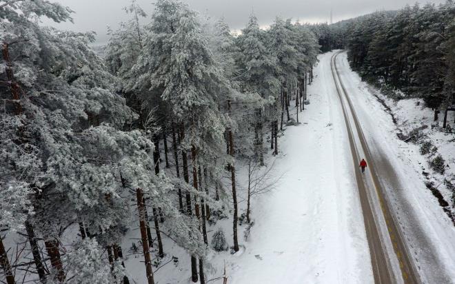 Zirai don bekleniyor  <br>  Trakya, Marmara'nn dousunun yksekleri, Karadeniz&#8217;in i kesimleri,  Ege, Akdeniz&#8217;in i kesimleri ve  Anadolu&#8217;da zirai don beklendiinden zirai faaliyetlerle uraan vatandalarn dikkatli ve tedbirli olmalar gerekiyor.