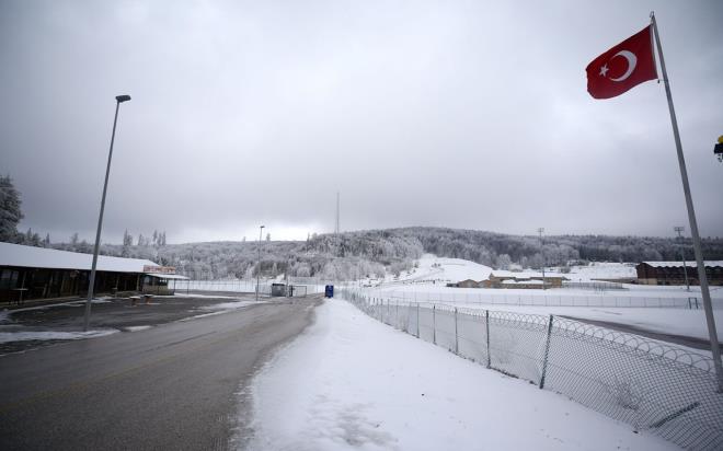Yalarn; Orta ve Dou Akdeniz kylar, Karadeniz kylar ile Gneydou Anadolu&#8217;da yamur ve saanak, ya alan dier yerlerde karla kark yamur ve kar eklinde olaca ngrlyor.