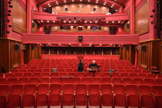 ocuklarn evlerinde yalnz olmadklar gz nnde bulundurulduunda 10 binin zerinde izleyiciyle ayn zamanda izleyici rekoru krlm oldu.