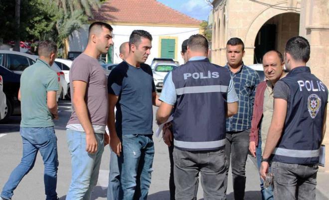 Askerlere ar izni yasa    <br>-Askerlerin ar izinleri geici sreyle askya alnd.