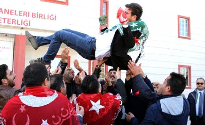 392 TL para cezas<br>    Uyarlara ramen yasaklara uymayanlara Hfzsshha Kanunu 282. maddesine gre 3 bin 150 TL para cezas ya da Kabahatler Kanunu&#8217;nun 32. maddesine gre 392 TL para cezas uygulanacak.