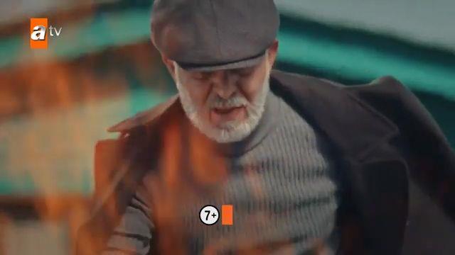 Ekya Dnyaya Hkmdar Olmaz yeni blmde nl oyuncu Ali Srmeli ilk defa seyirci karsna kacak. Ali Srmeli'nin canlandrd Doan Baba rol, akrbeyliler ile yeni dmanlar arasnda bir kpr olacak.